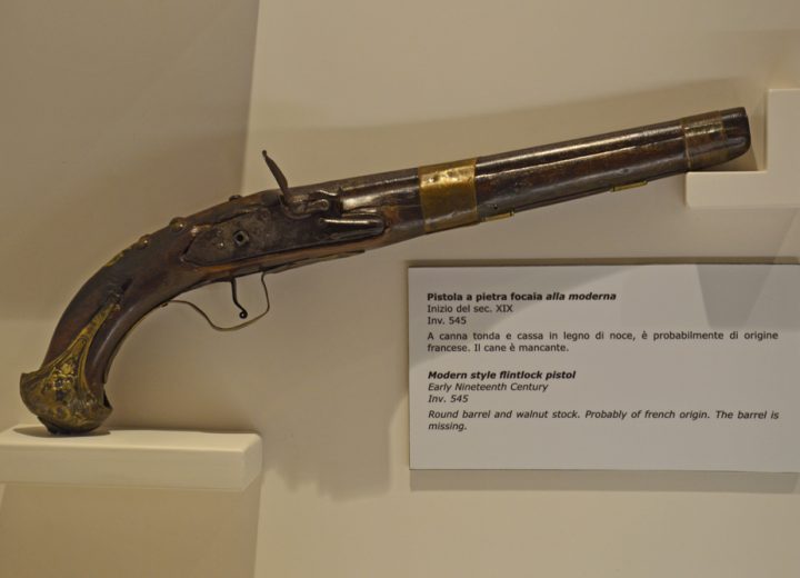 Modern style flintlock pistol