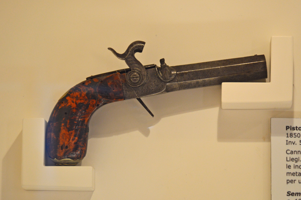 Pistola a luminello a semiretrocarica del 1850